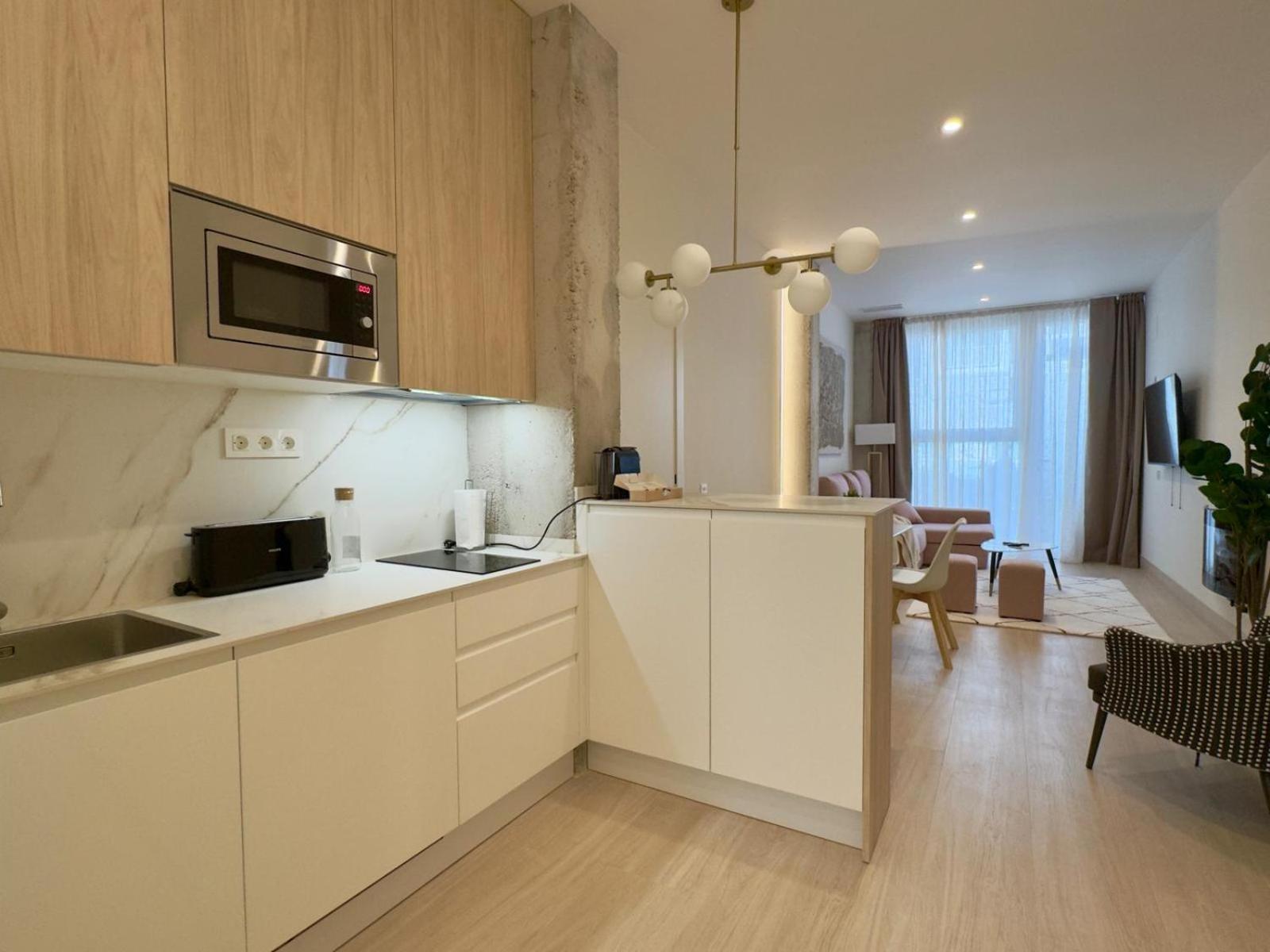 Apartamentos Orilla Del Bernabeu Madrid Exterior photo