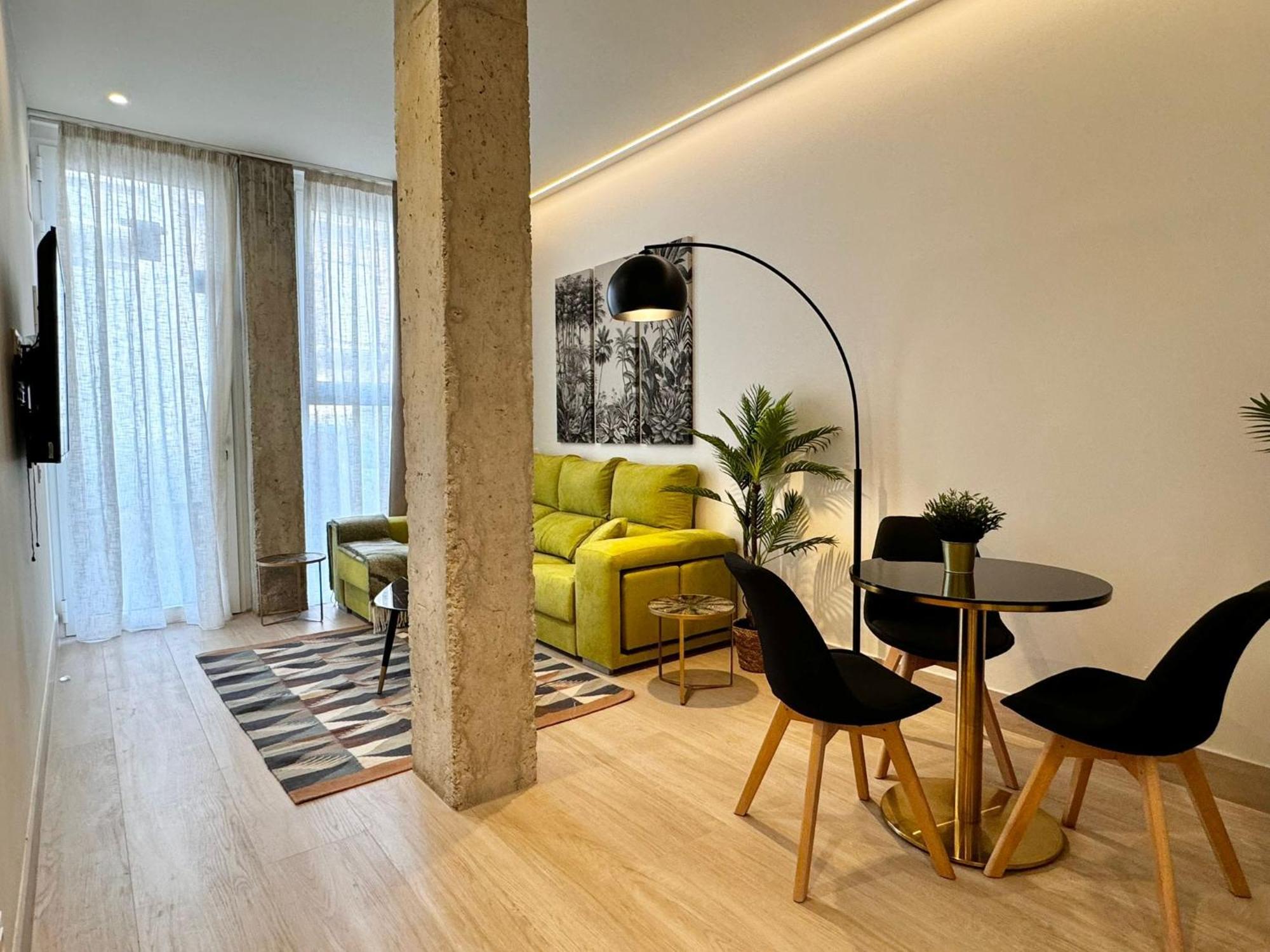 Apartamentos Orilla Del Bernabeu Madrid Exterior photo