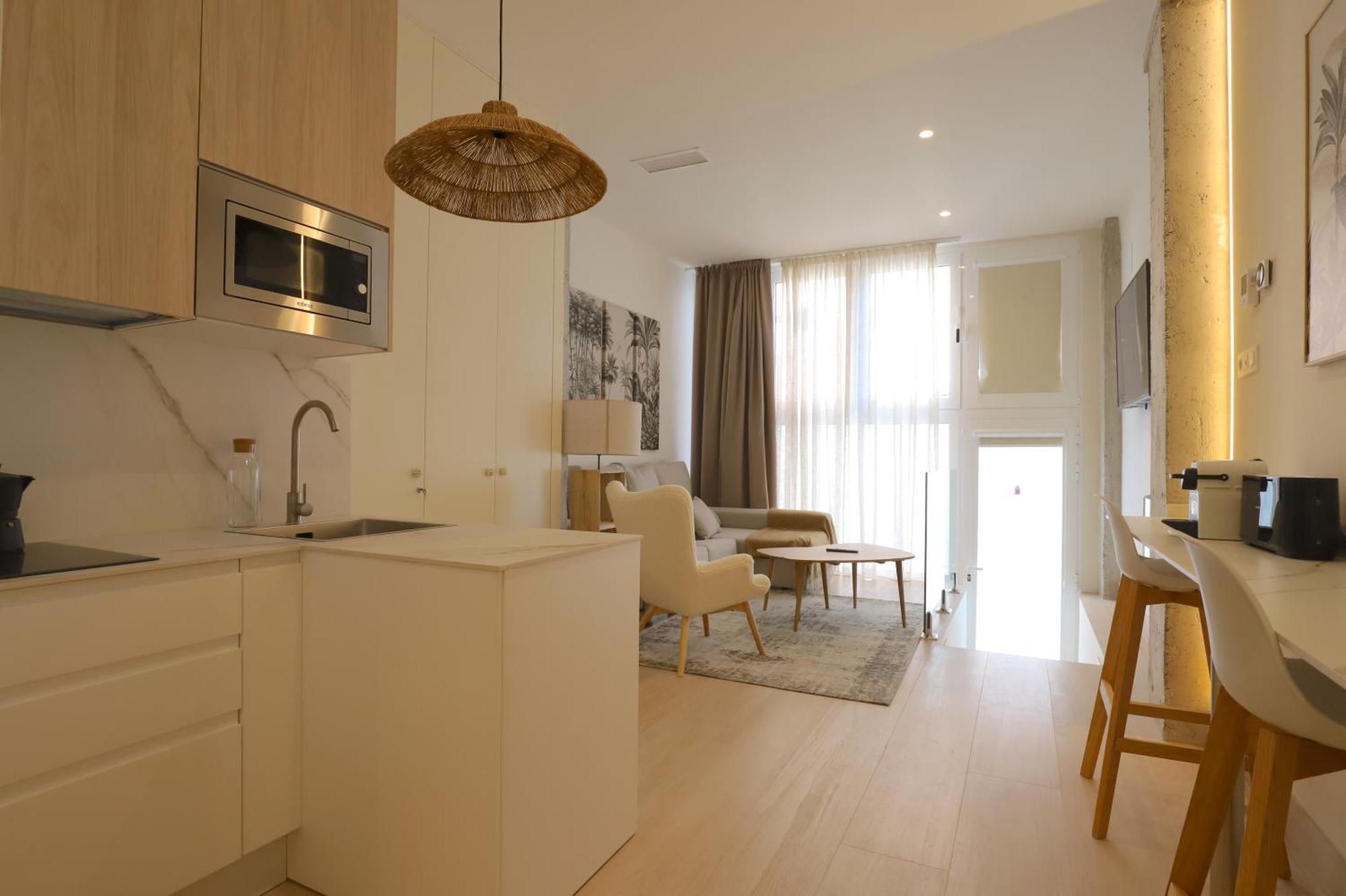 Apartamentos Orilla Del Bernabeu Madrid Exterior photo